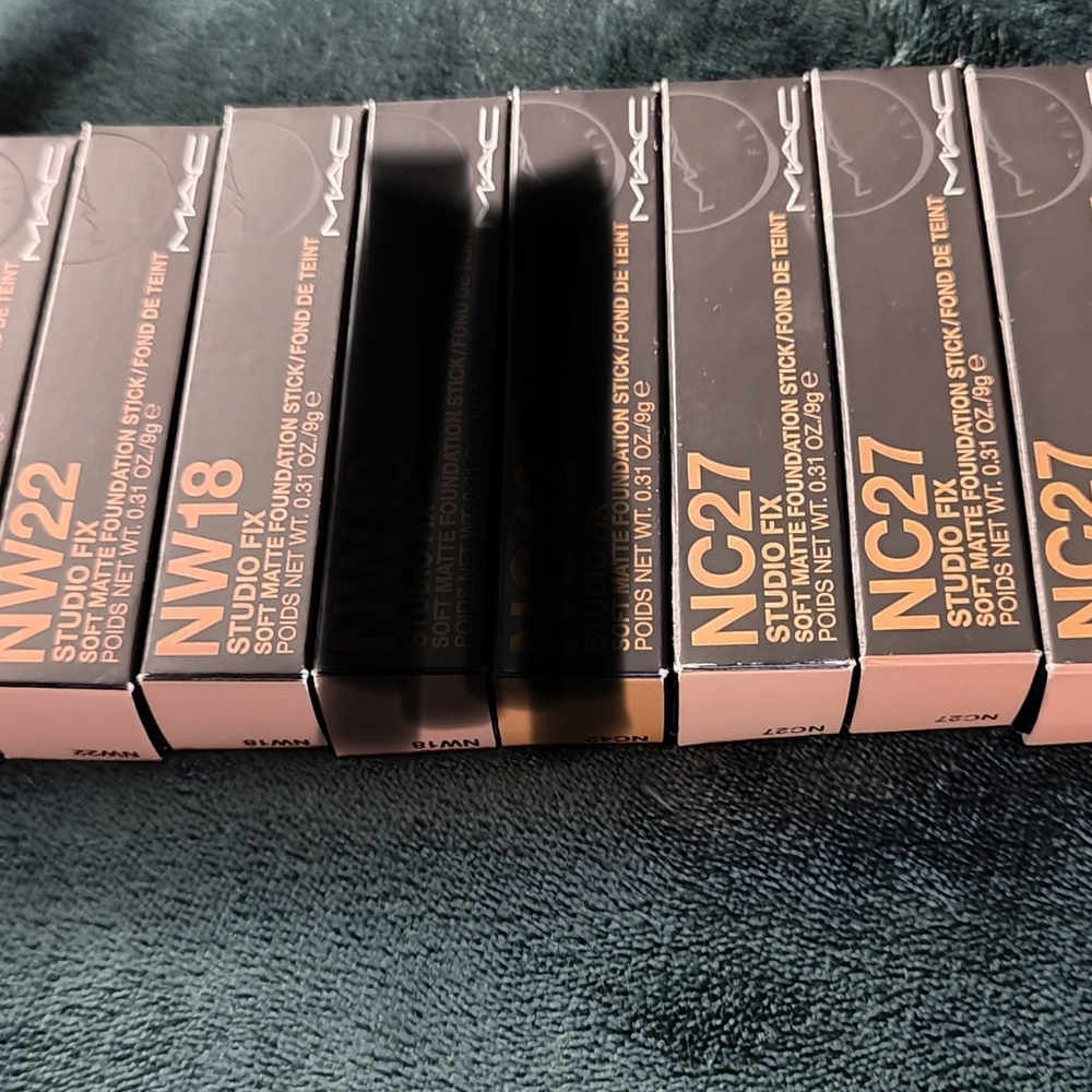 MAC Cosmetics Studio Fix Foundation Sticks - NW22, NW18, NC27 - Picture 2 of 5